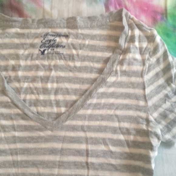 AE v-neck tee white grey baby blue stripe S - Picture 2 of 2